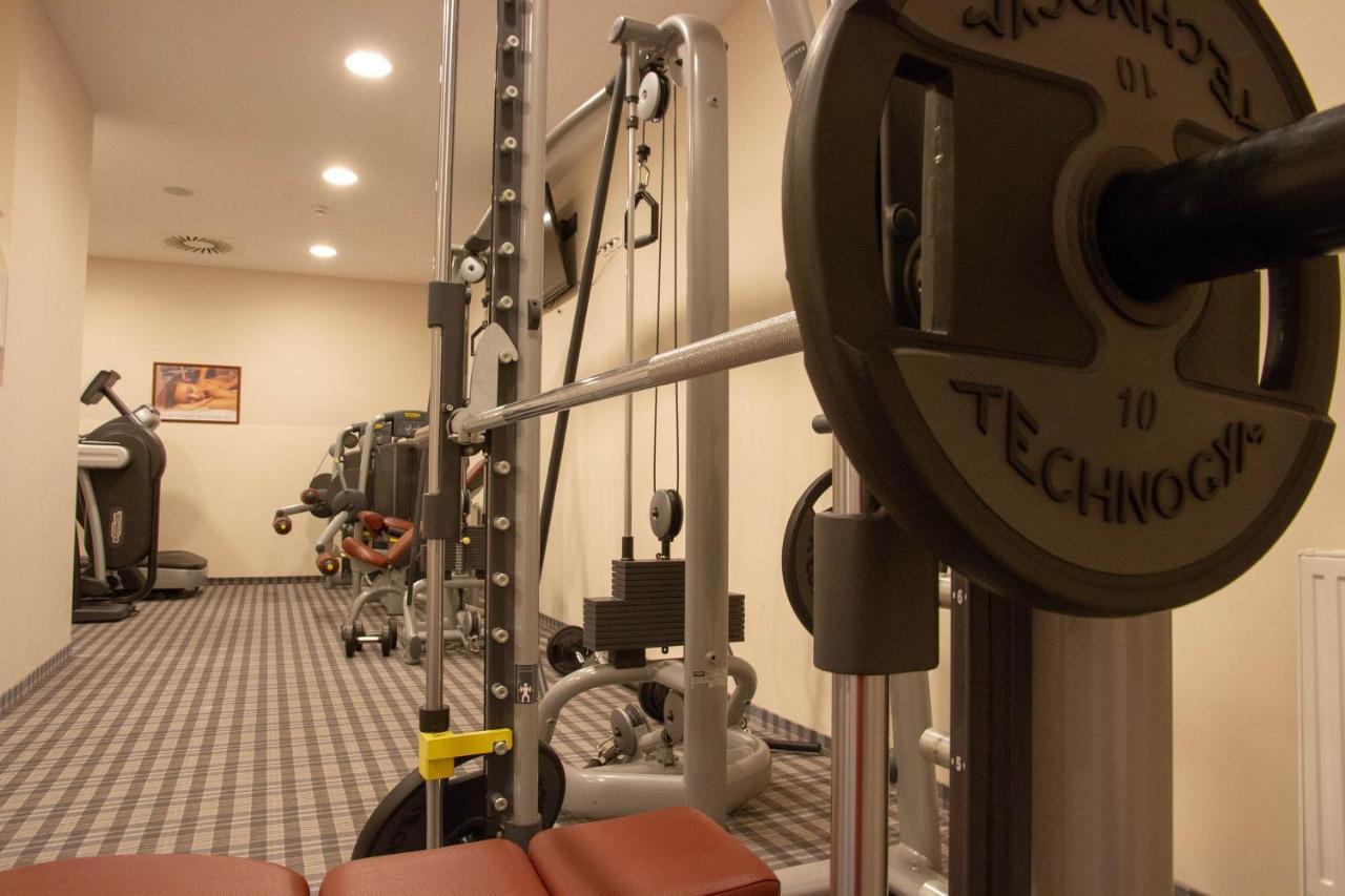 Wellness Hotel Montis Мозирие Екстериор снимка