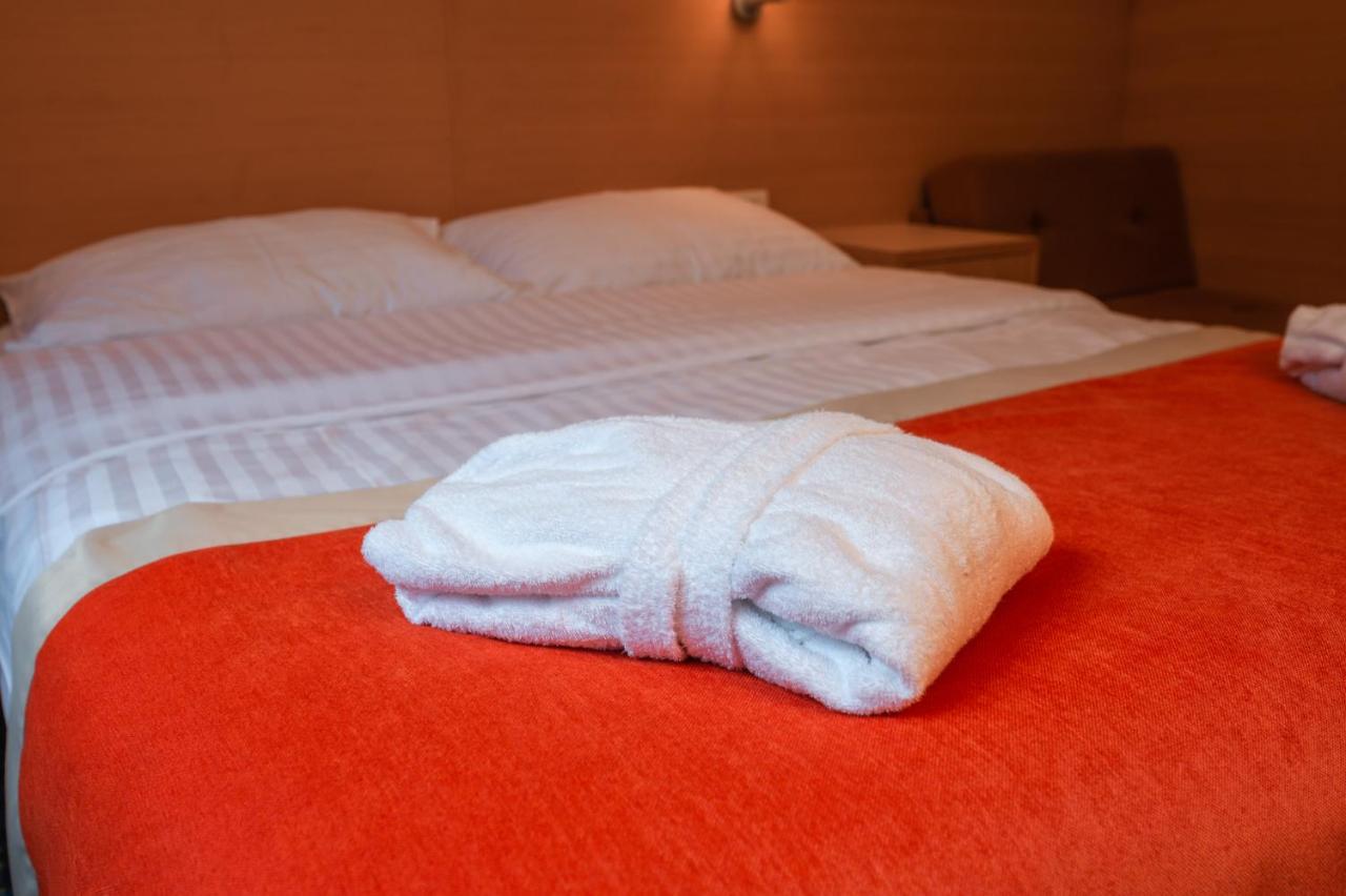 Wellness Hotel Montis Мозирие Екстериор снимка
