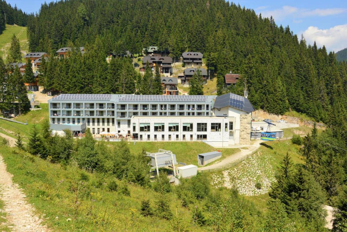 Wellness Hotel Montis Мозирие Екстериор снимка