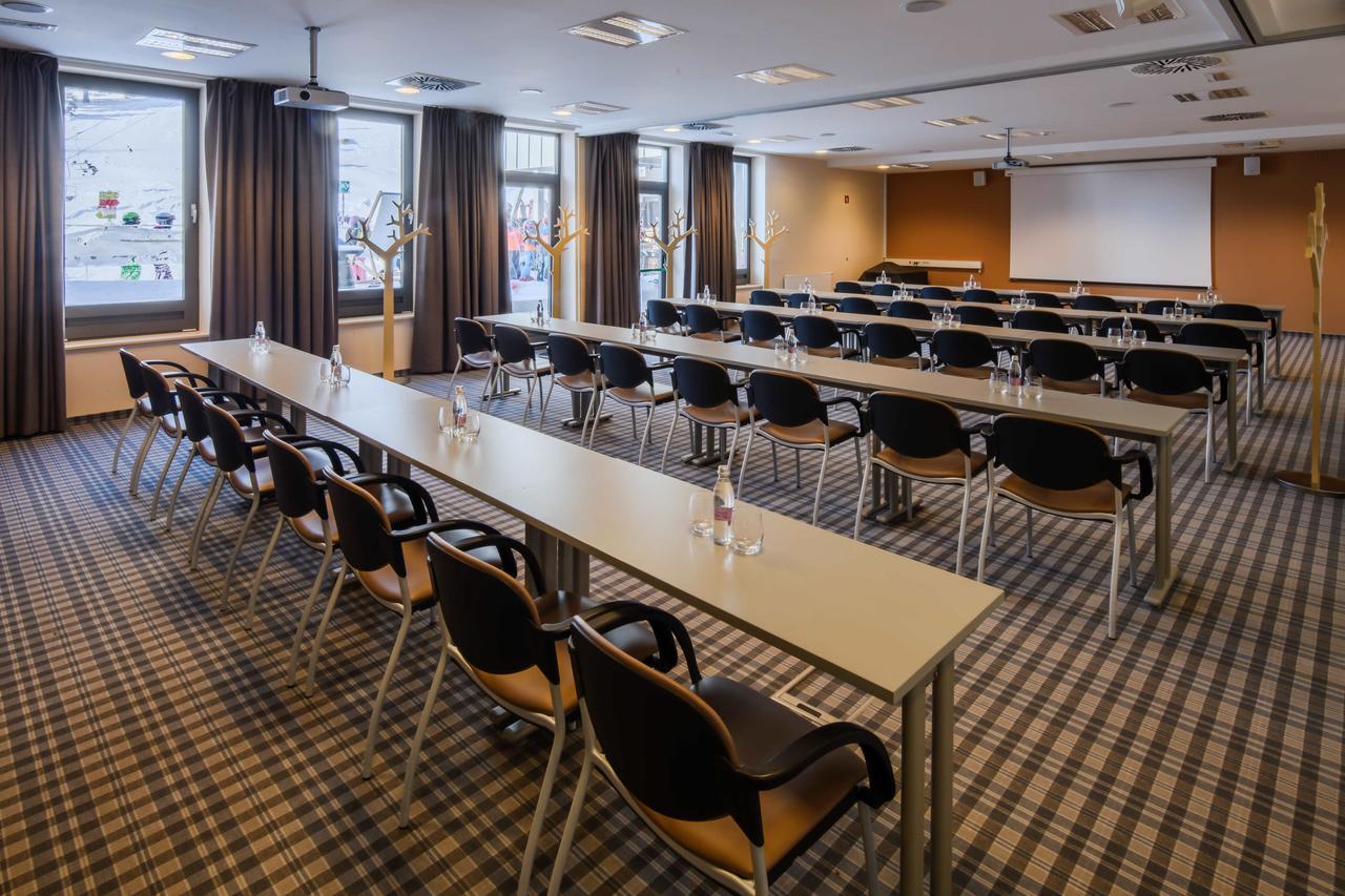 Wellness Hotel Montis Мозирие Екстериор снимка