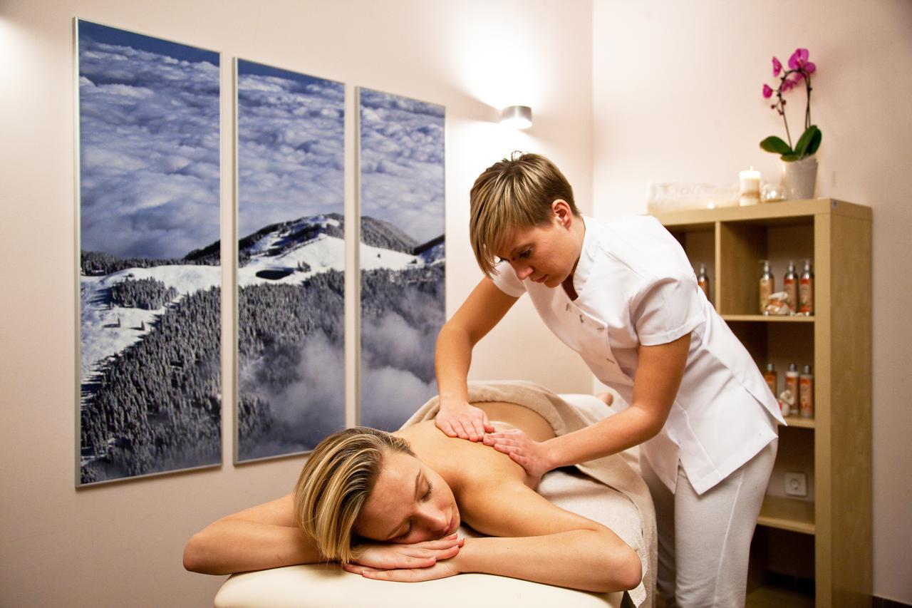 Wellness Hotel Montis Мозирие Екстериор снимка